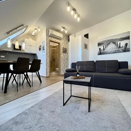 Apartman Molo 25 By Hellobalatonlelle *